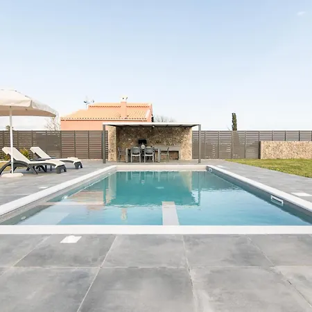 Castelia Luxury