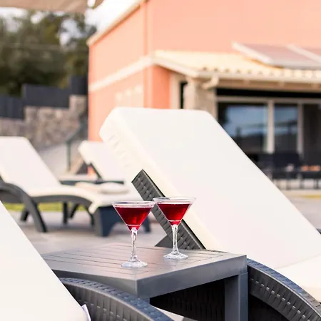 Castelia Luxury Villa